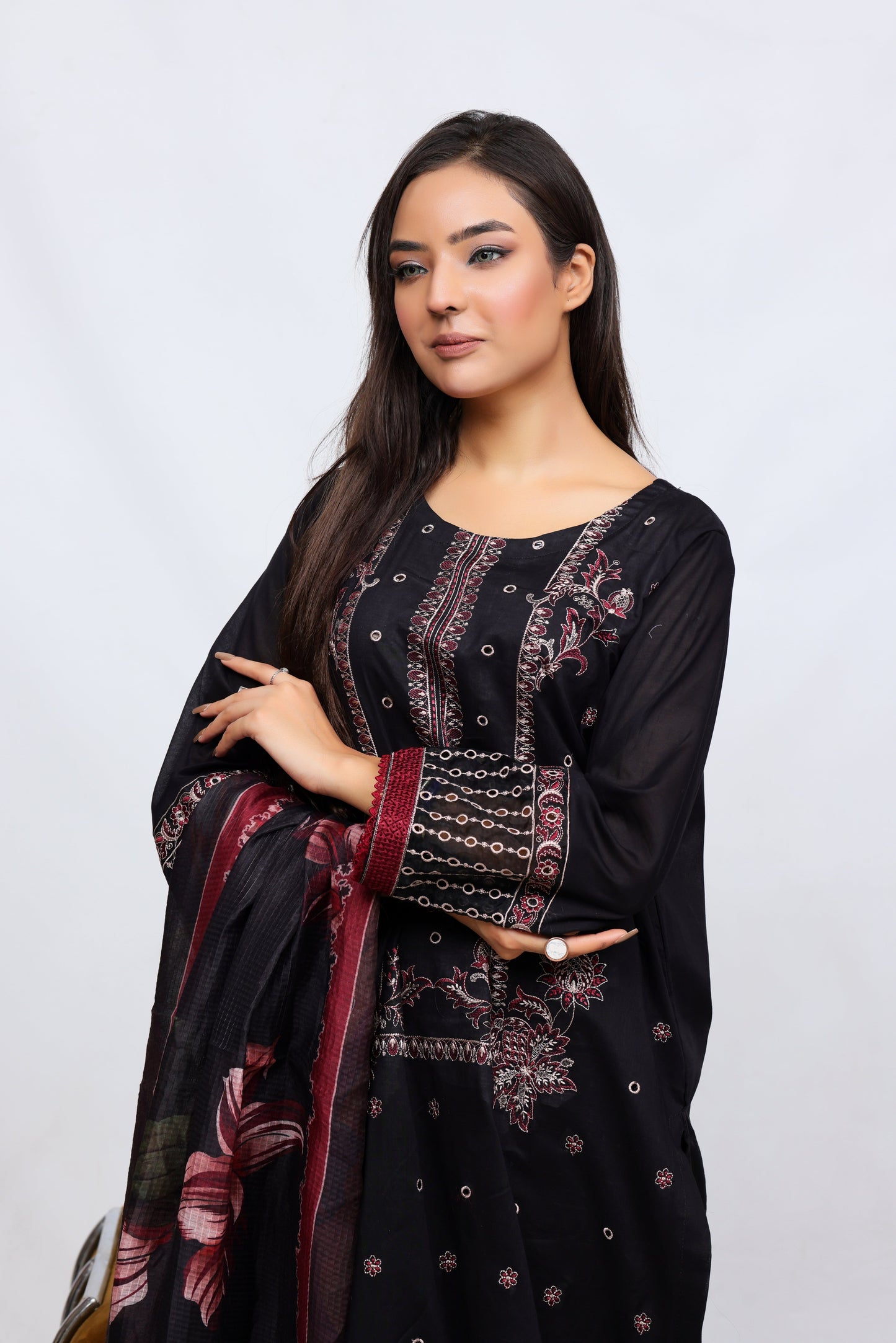 Black Maroon Lawn Embroidred - Perfect Stitches By Maryam