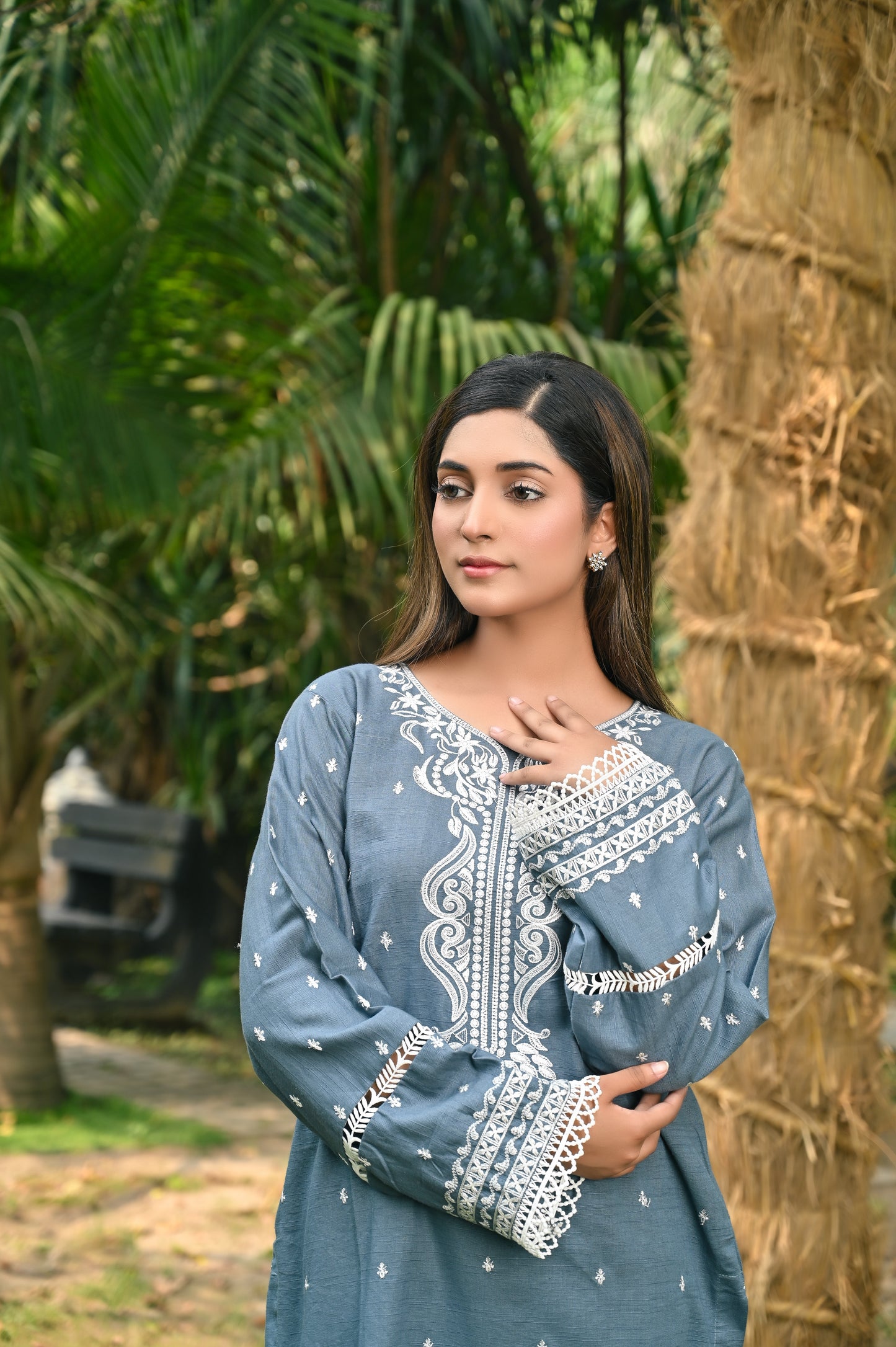 Gray Khaddar Embroidery 2Pc