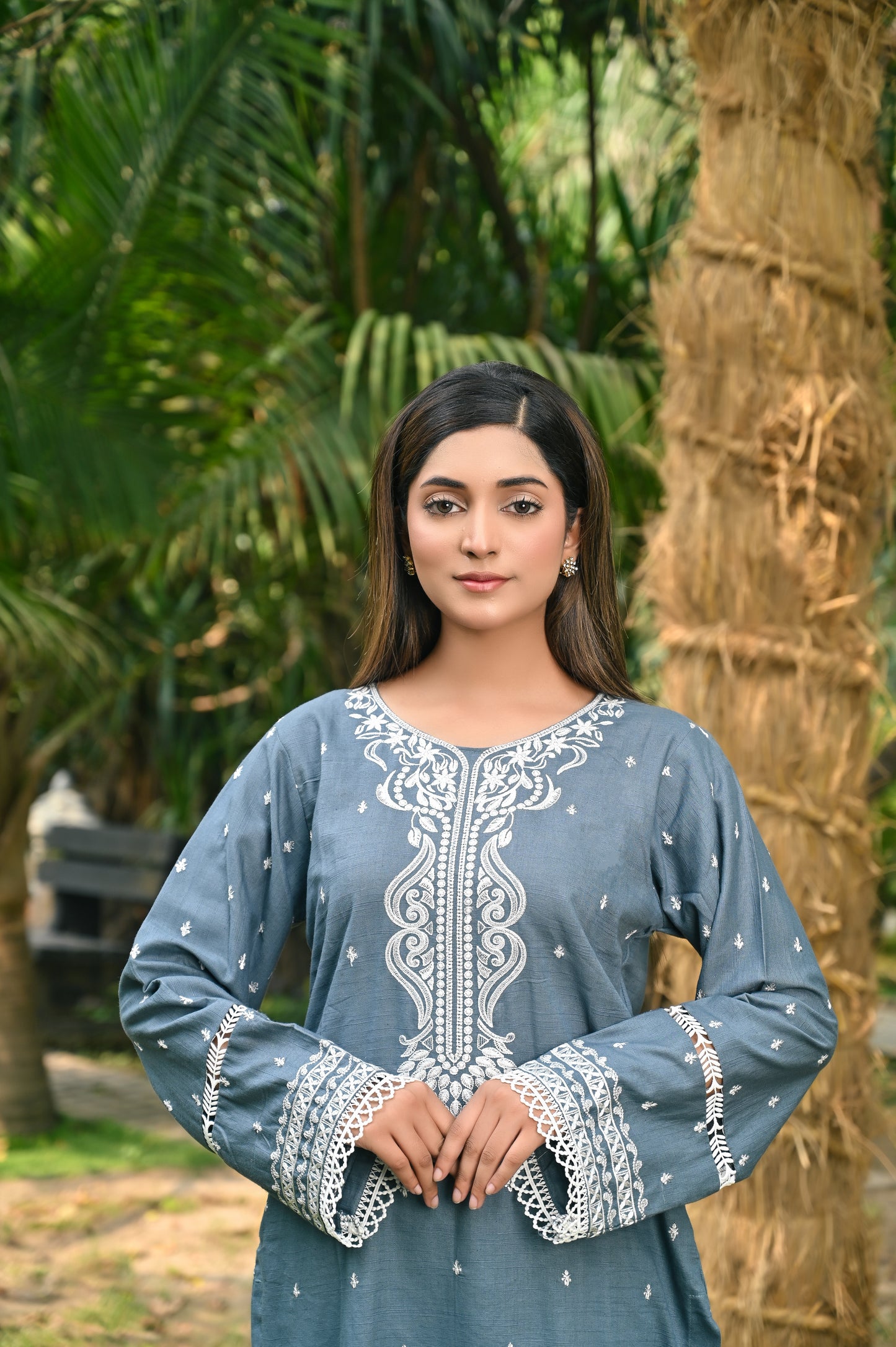 Gray Khaddar Embroidery 2Pc