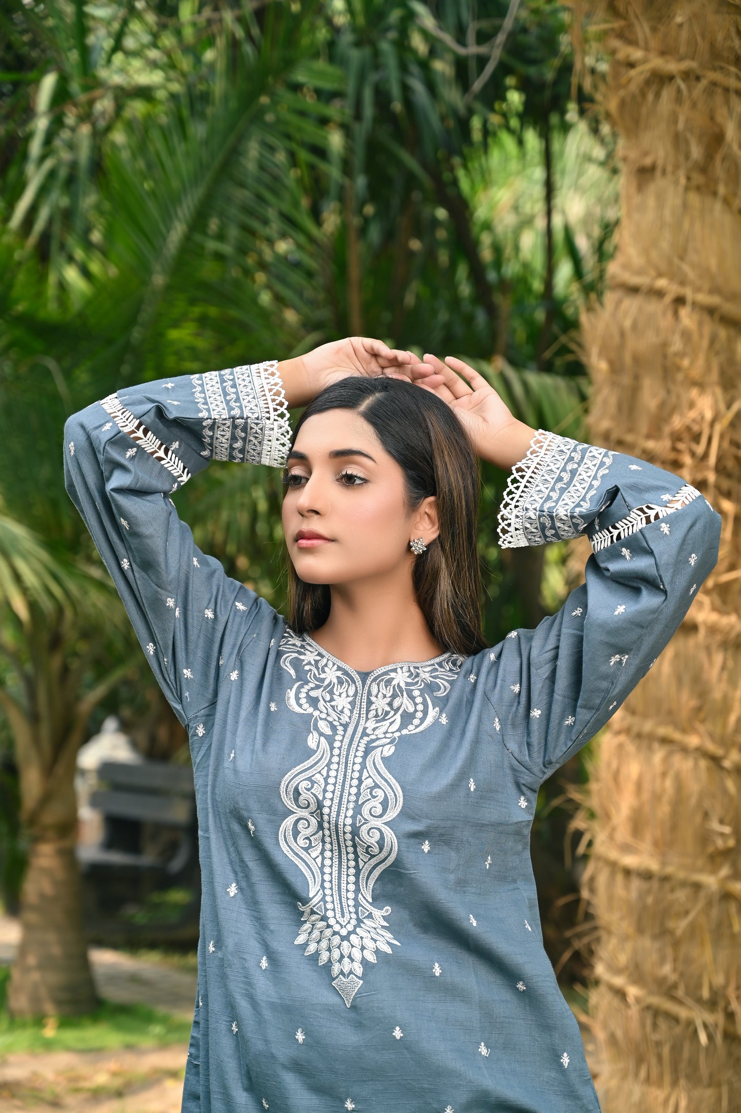Gray Khaddar Embroidery 2Pc